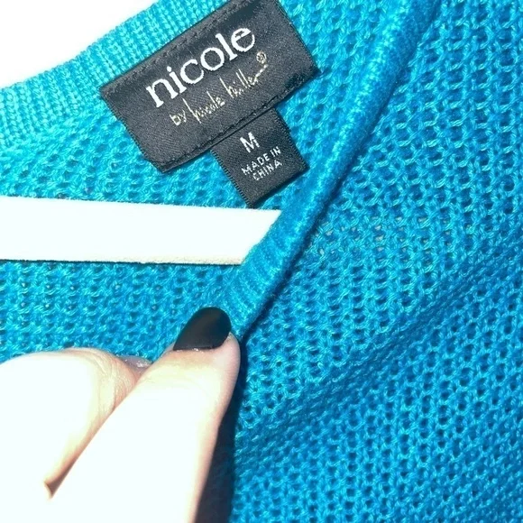 💰 3 For $25💰 CUTE zip back SWEAter SZ M from NICOLE by Nicole Miller​​​ - Picture 2 of 6